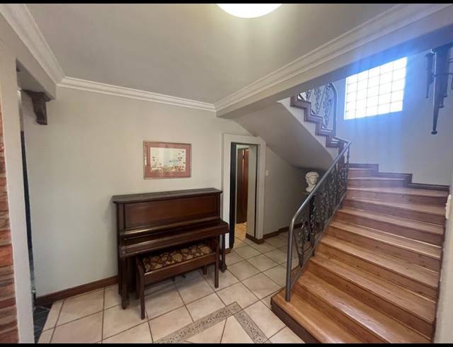 4 BEDROOM HOUSE FOR SALE IN WATERKLOOF RIDGE